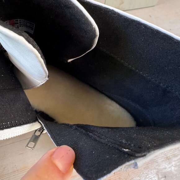 UGG SIDNEE WHITE MOTO BOOTS - Picture 7 of 9